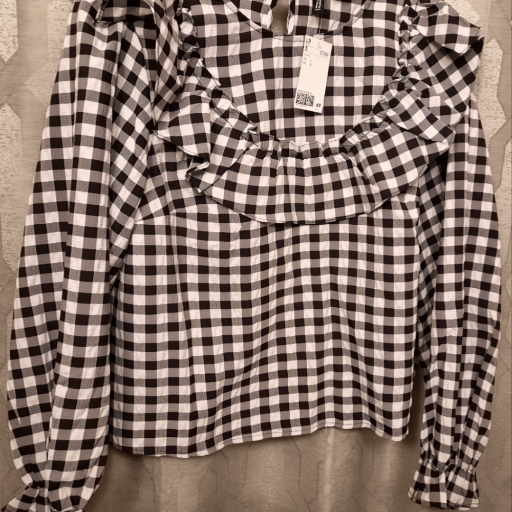 Brand new ruffle blouse/top H&M